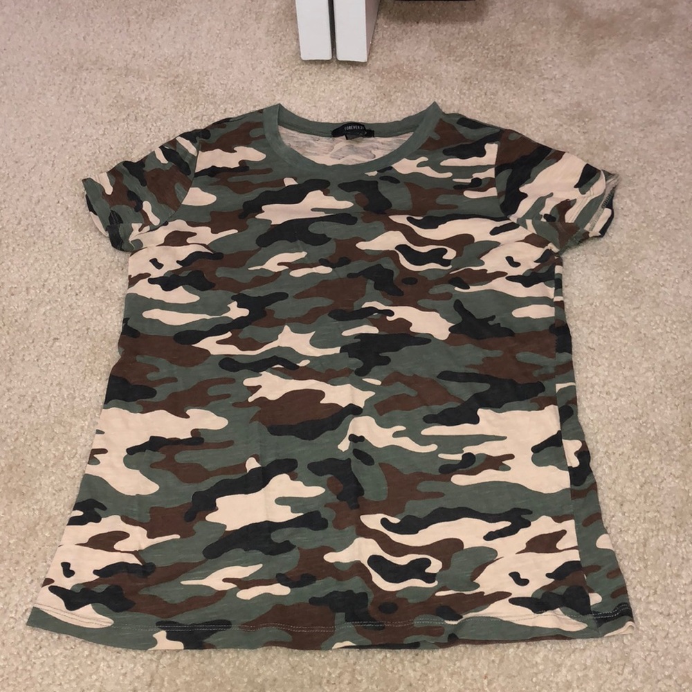 Forever 21 Camouflage T-Shirt! NWOT